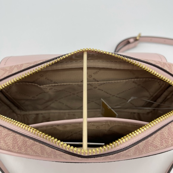 Michael Kors Medium Packet Camera Xbody Bag Ballet - Picture 9 of 13